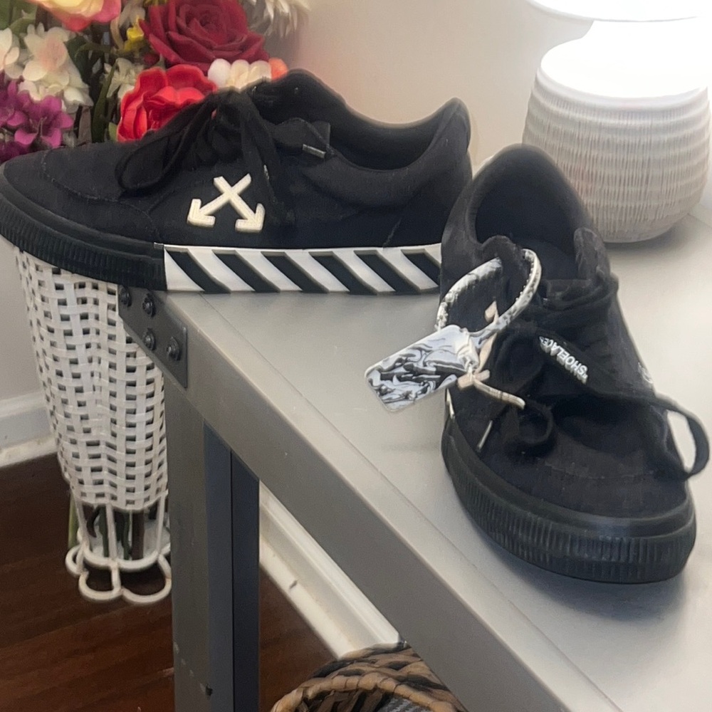 Off White Sneakers size 14